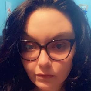 Meet your Posher, Cassandra